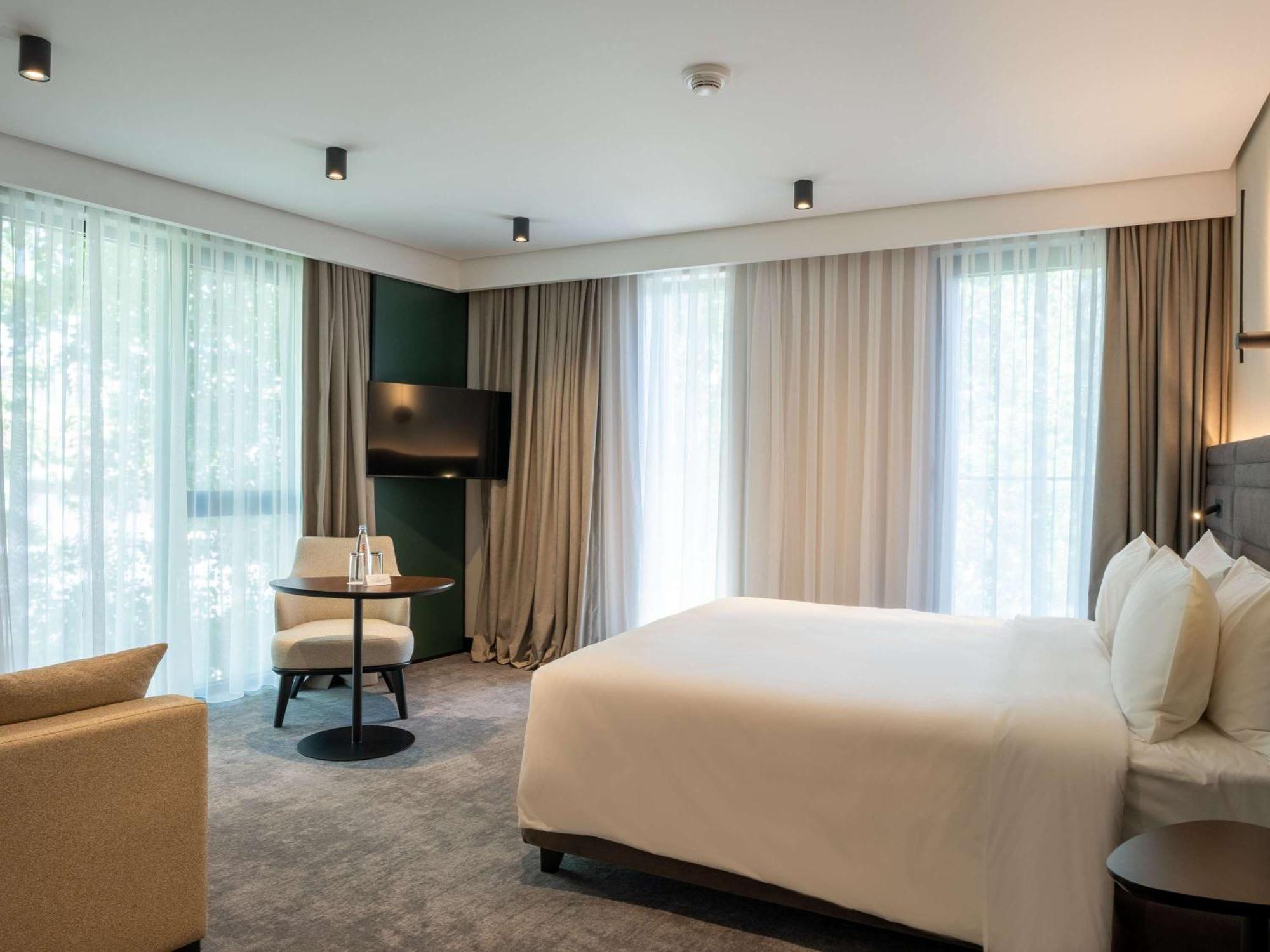 Novotel Tbilisi Center Zewnętrze zdjęcie