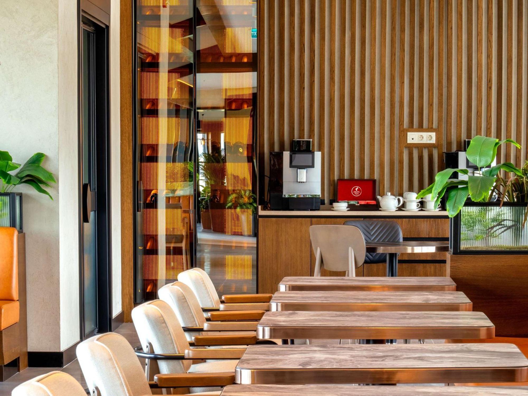 Novotel Tbilisi Center Zewnętrze zdjęcie
